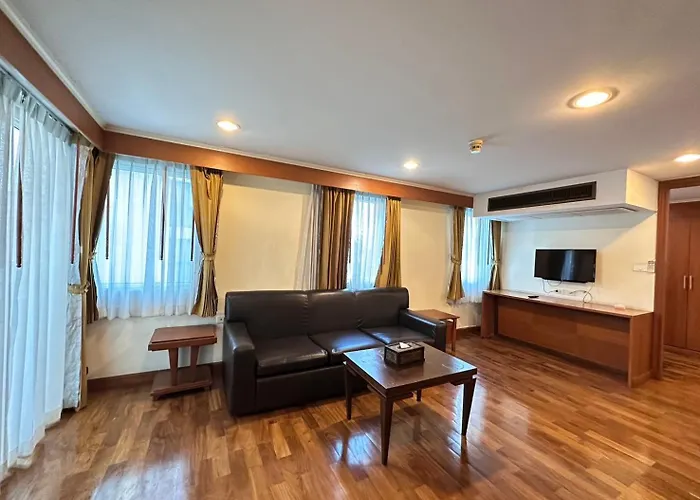 S.M. Grande Residence